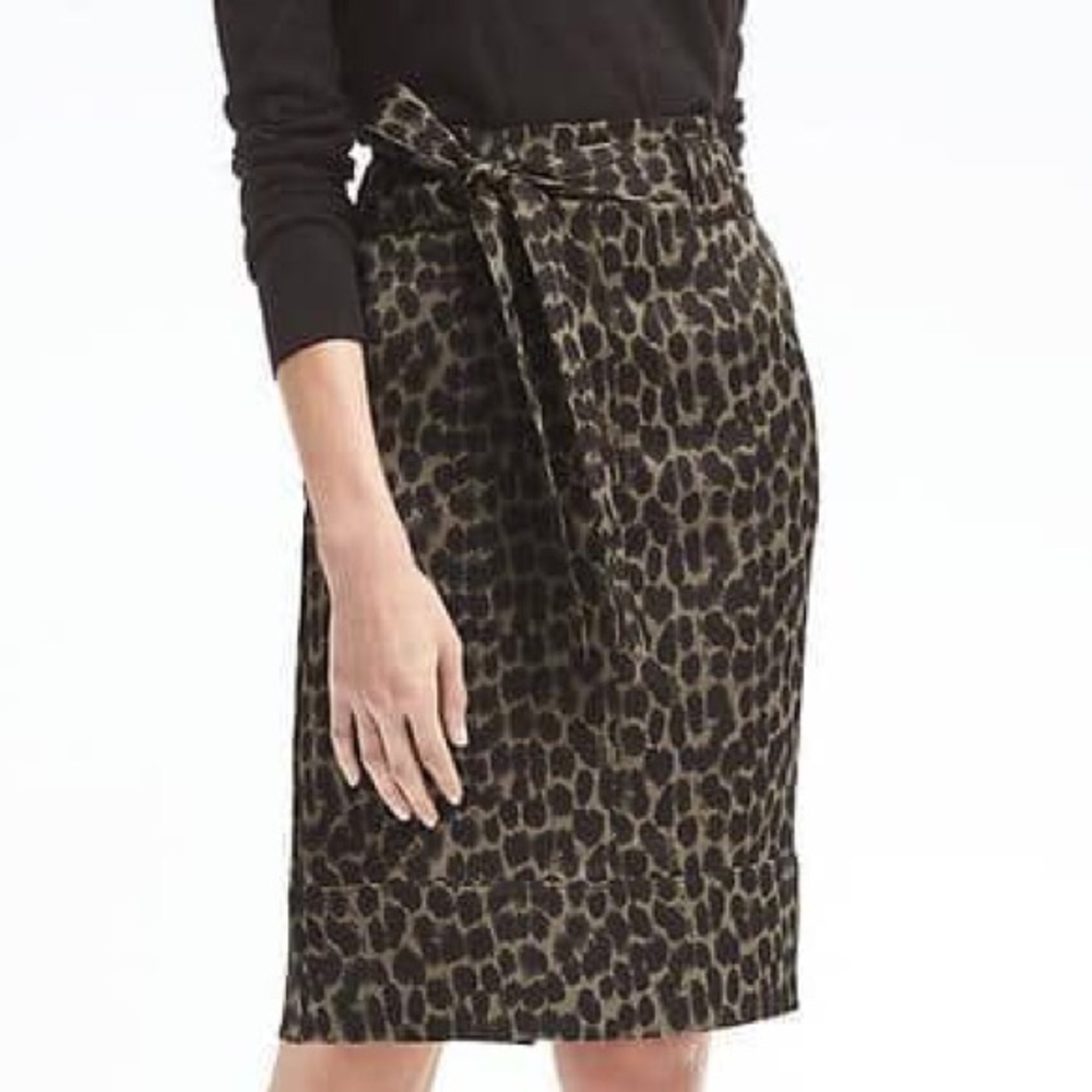 Banana republic tie waist skirt in olive vicuna